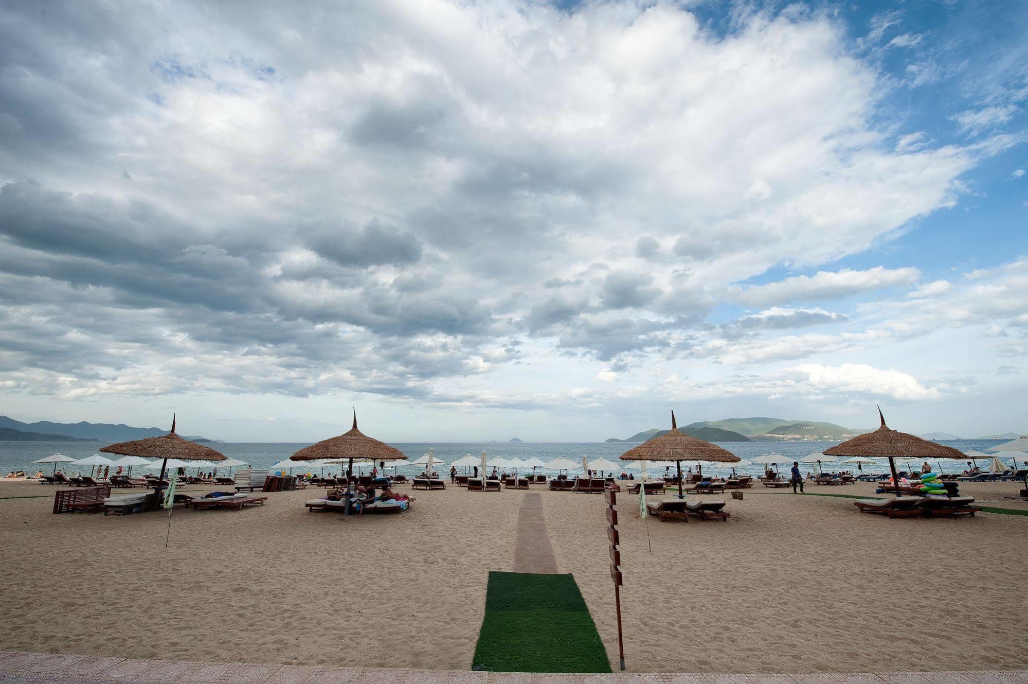 Palm Beach Hotel Nha Trang Exterior photo